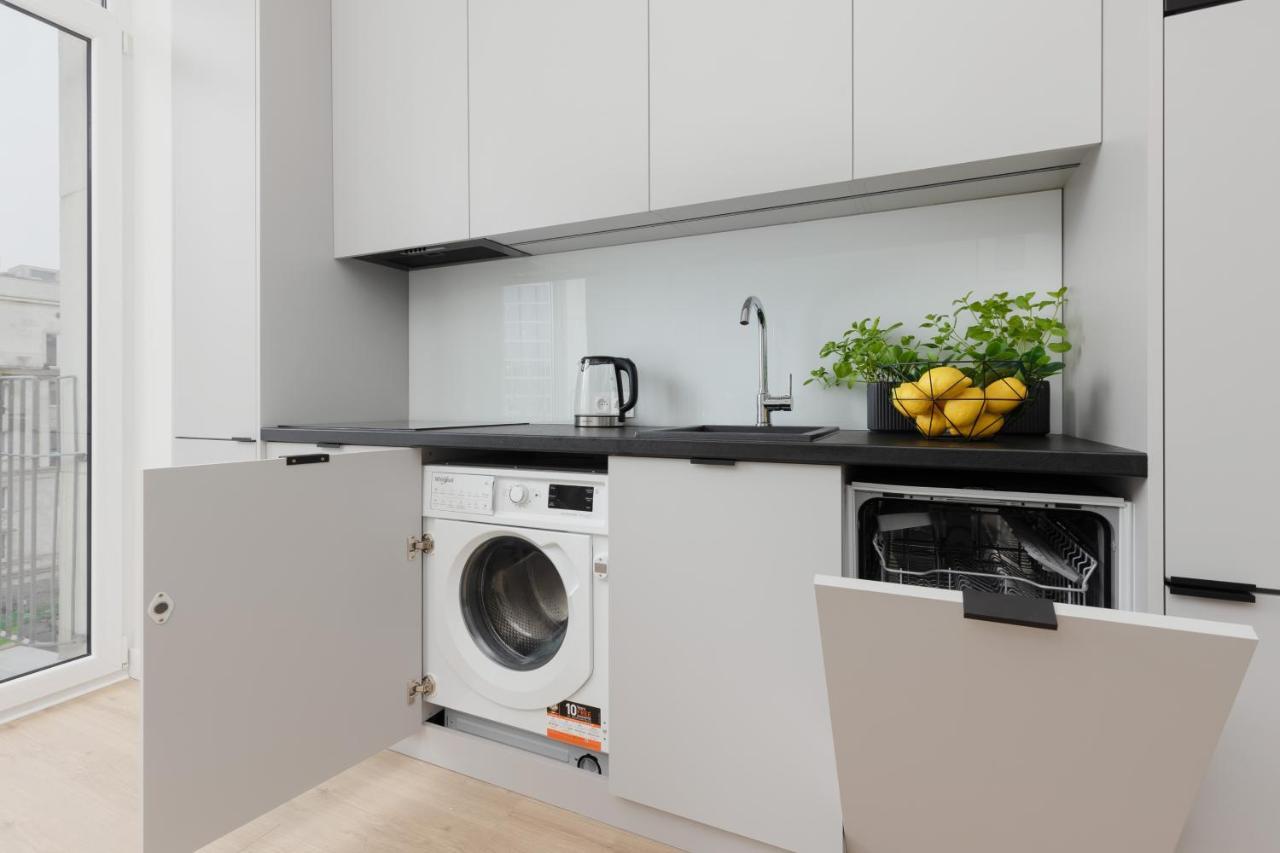 Spacious Apartment With Panoramic View Of Warsaw By Noclegi Renters Екстериор снимка