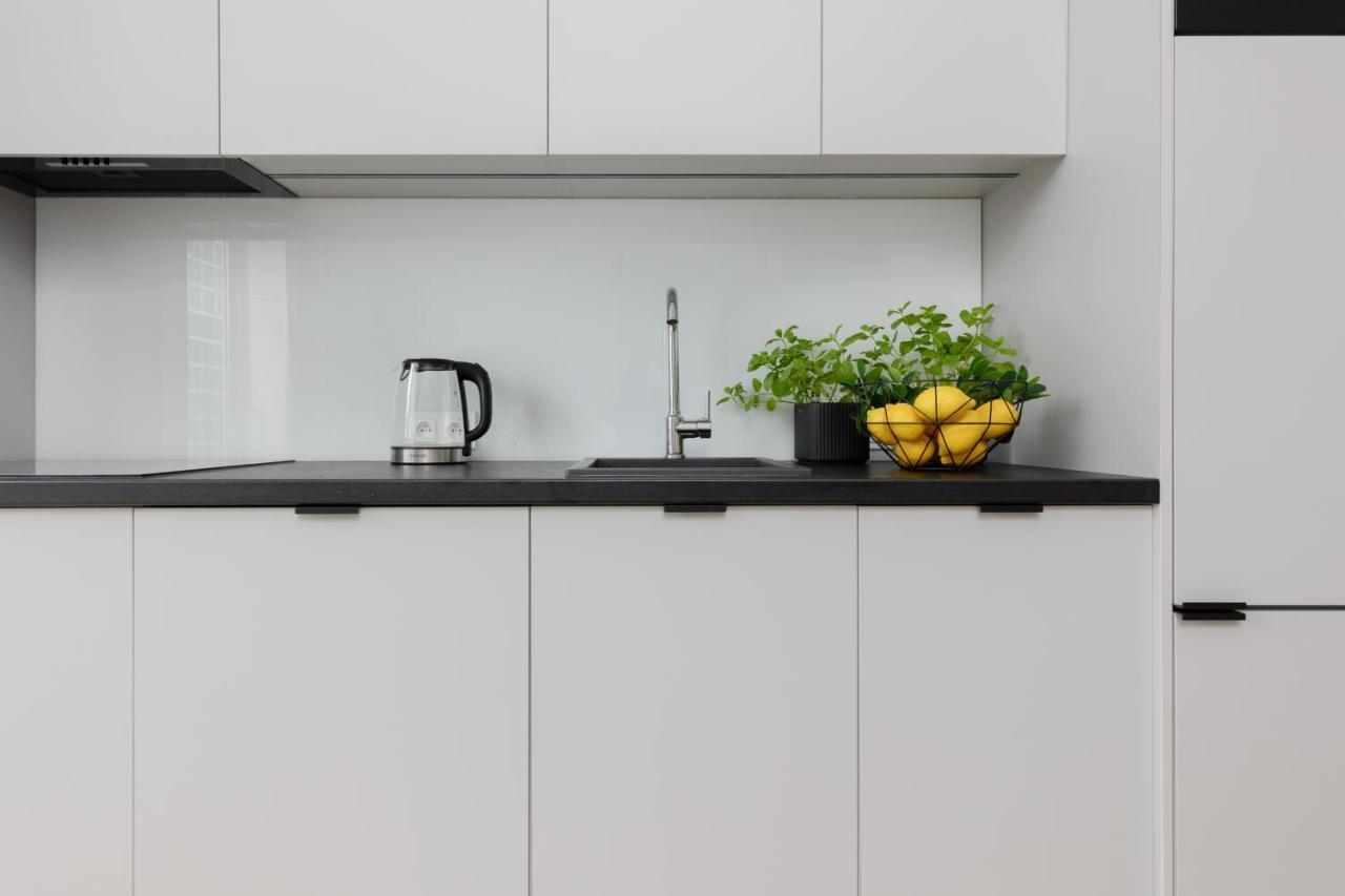 Spacious Apartment With Panoramic View Of Warsaw By Noclegi Renters Екстериор снимка